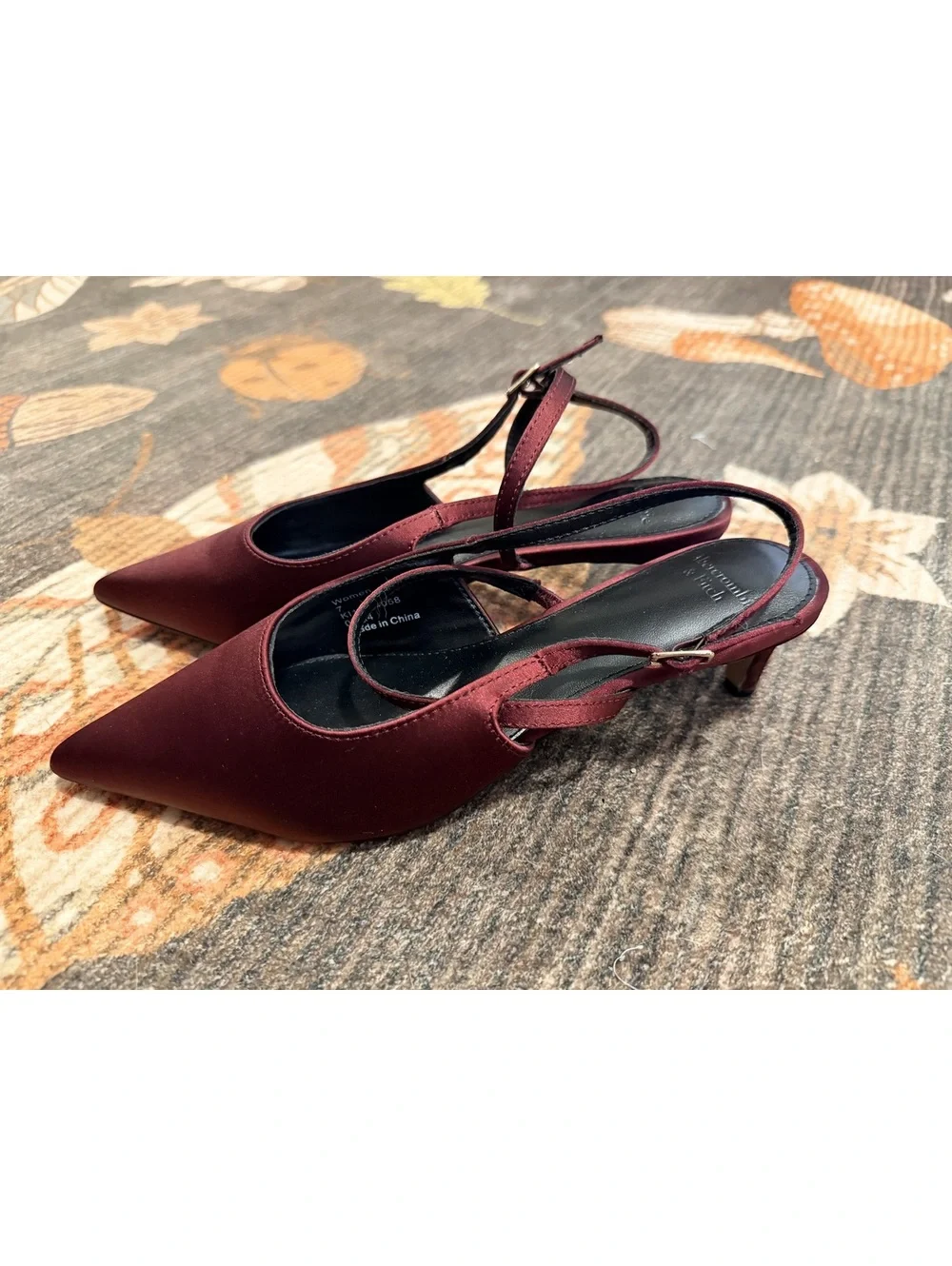 Abercrombie & Fitch Burgundy Satin Slingback Kitten Heels Size 7